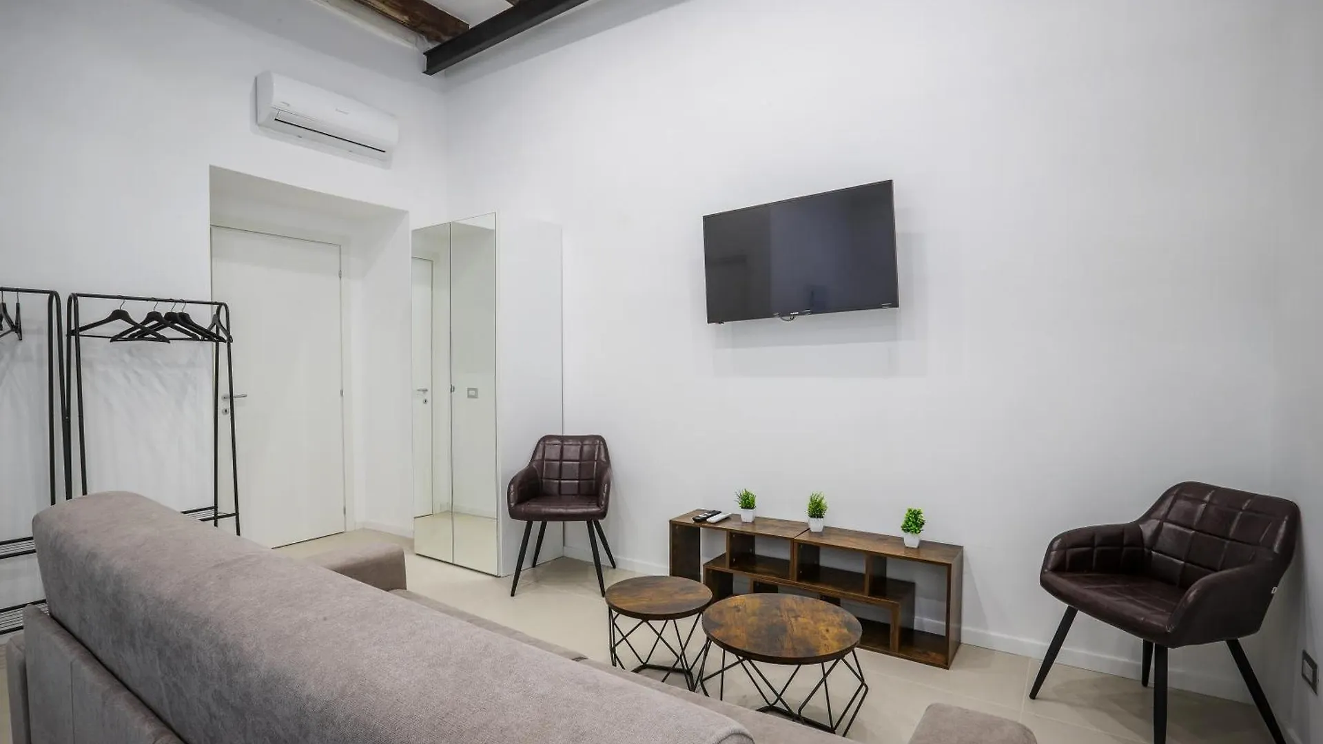 Napolidays Rua Catalana Apartment